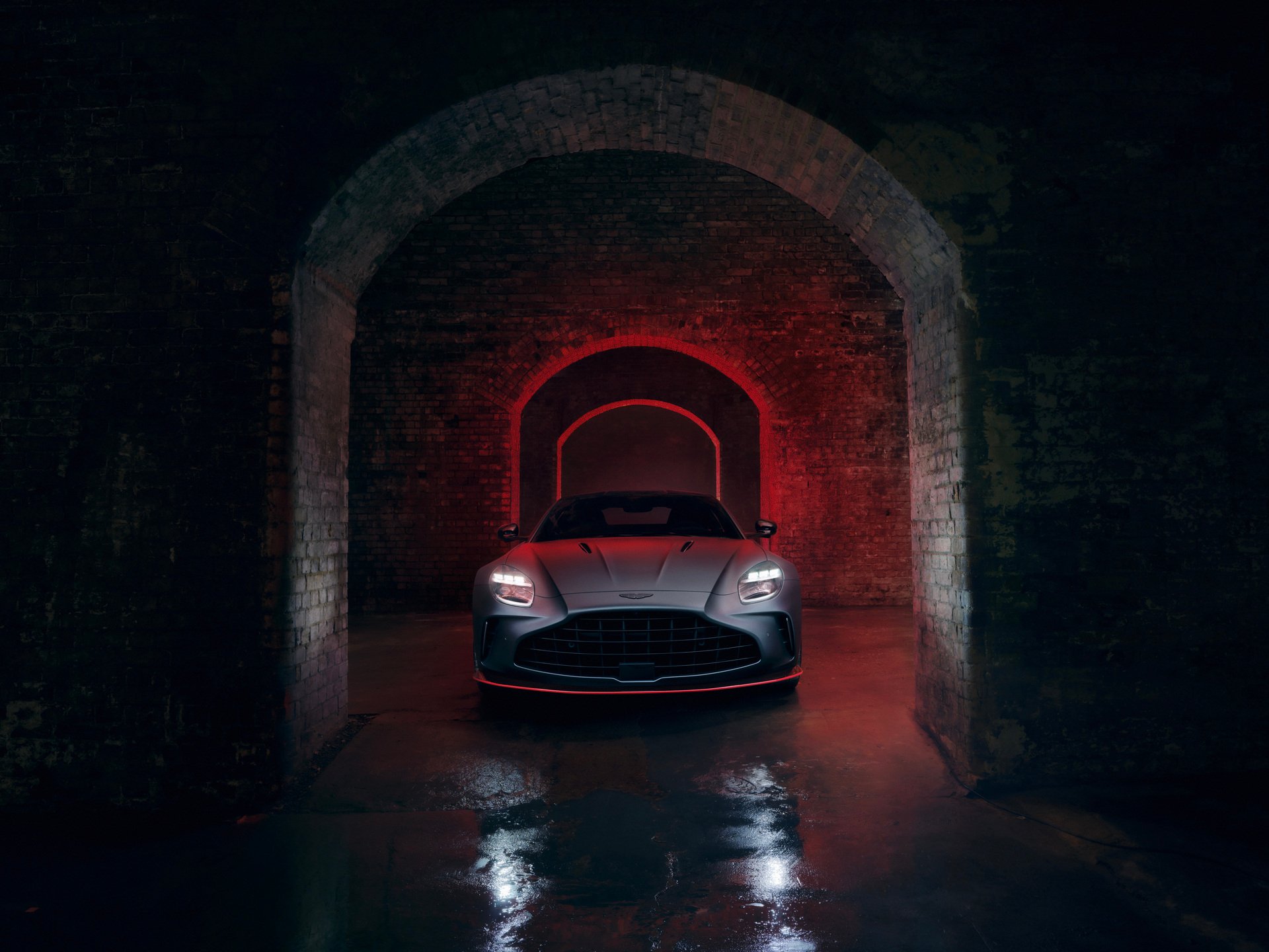 Aston Martin Vantage S