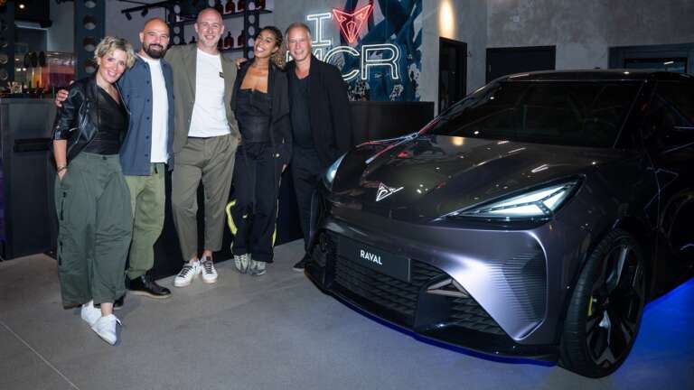 h-cupra-anoixe-to-proto-city-garage-tis-sto-mantsester-765582