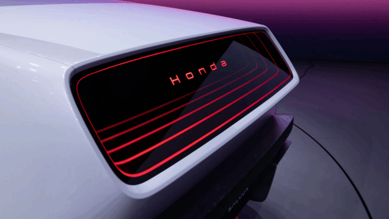 i-honda-pleon-echei-aftokinito-gia-na-ta-valei-me-tis-tesla-kai-byd-766015