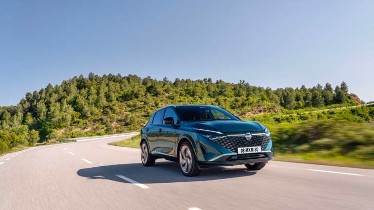 nissan-qashqai-stin-ellada-i-nea-yvridiki-ekdosi-me-204-ippous-pou-kaiei-46-lt-100km-timi-779080