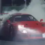 Ο Lewis Hamilton ανέβασε video να κάνει donuts με Ferrari F40 και με την Kim Kardashian συνοδηγό (video)